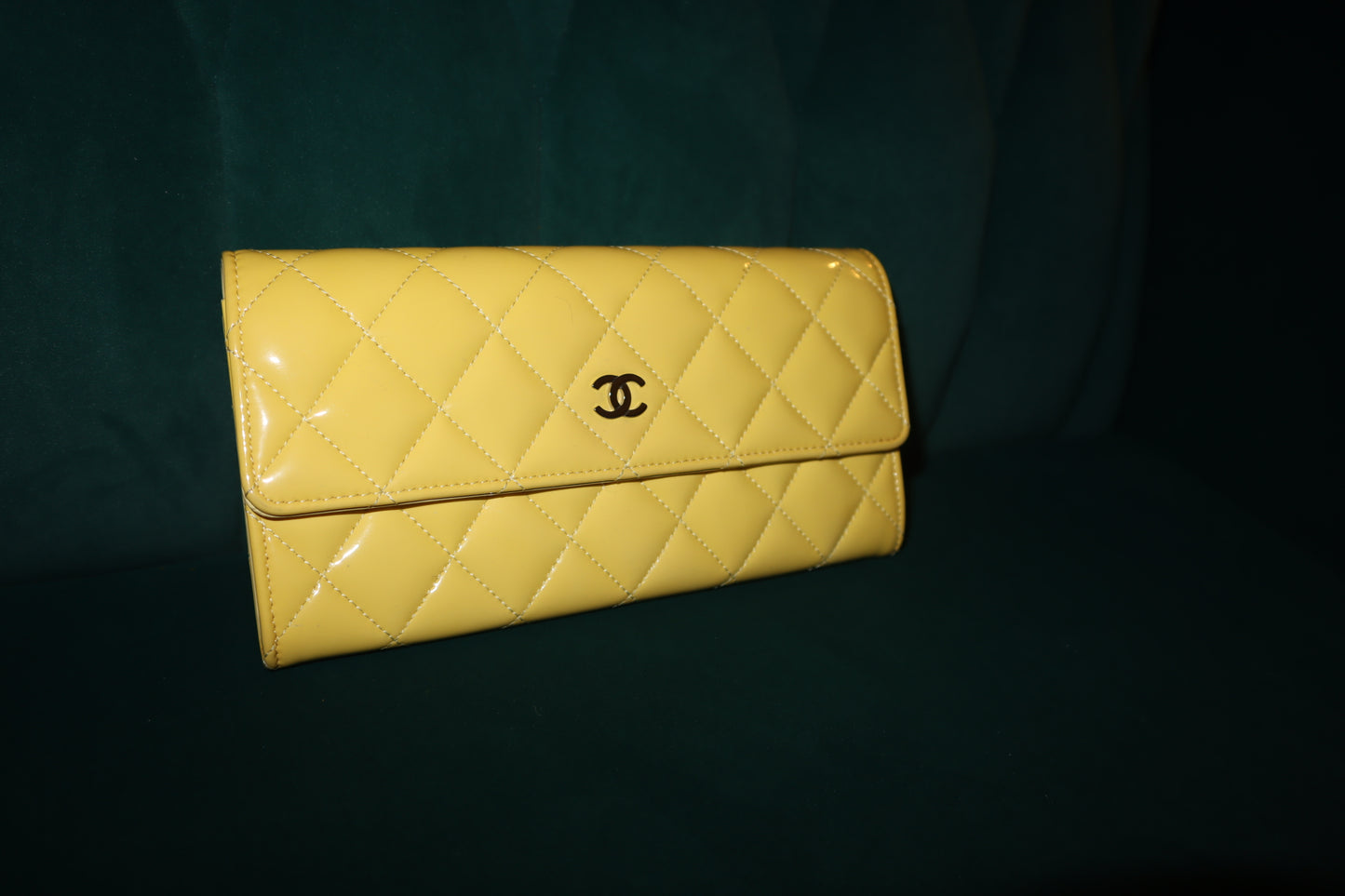 Pre-Owned Chanel Patient Leather Wallet