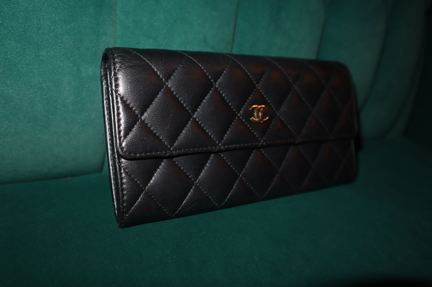 Pre-Loved CHANEL Matlasse Long Wallet