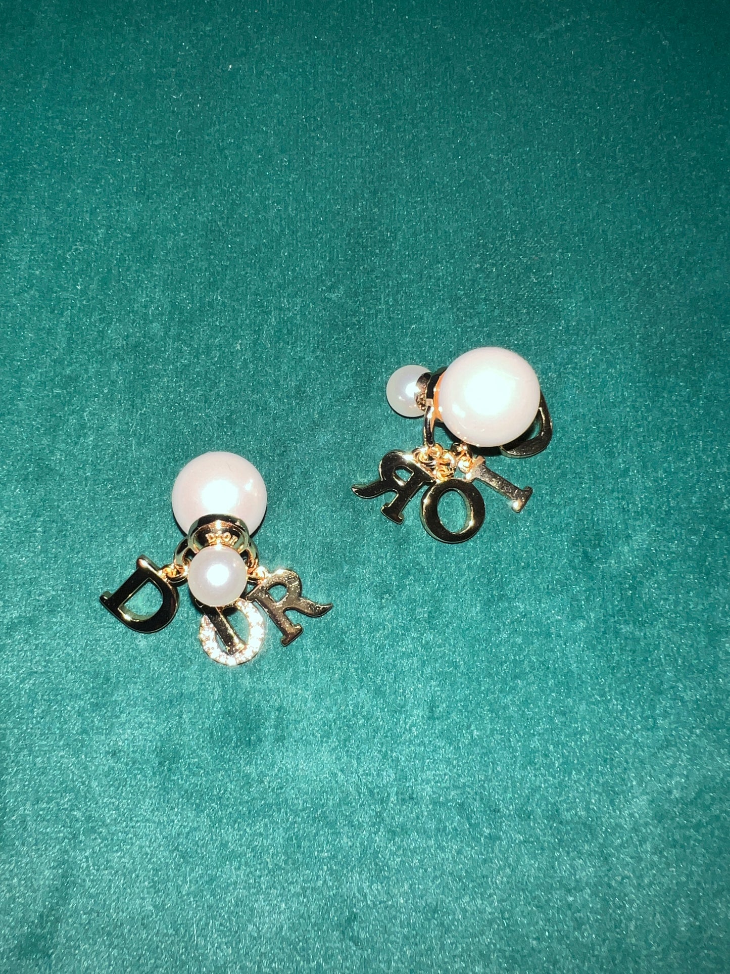 Pre-Owned Dior Pearl and CD Gold Plated Earring