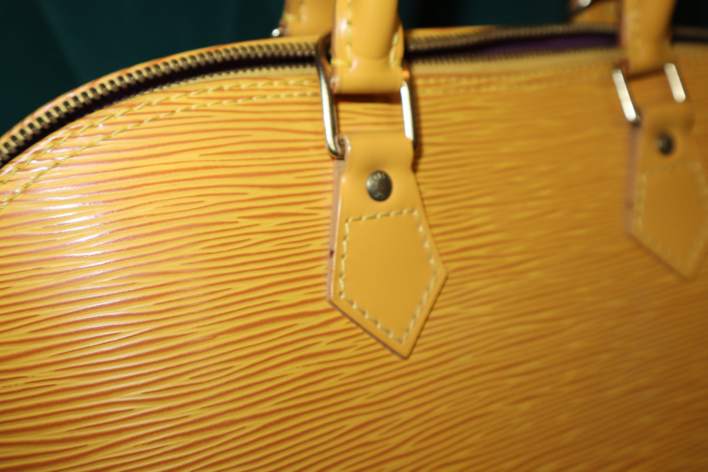 Pre-Owned Louis Vuitton Alma Yellow