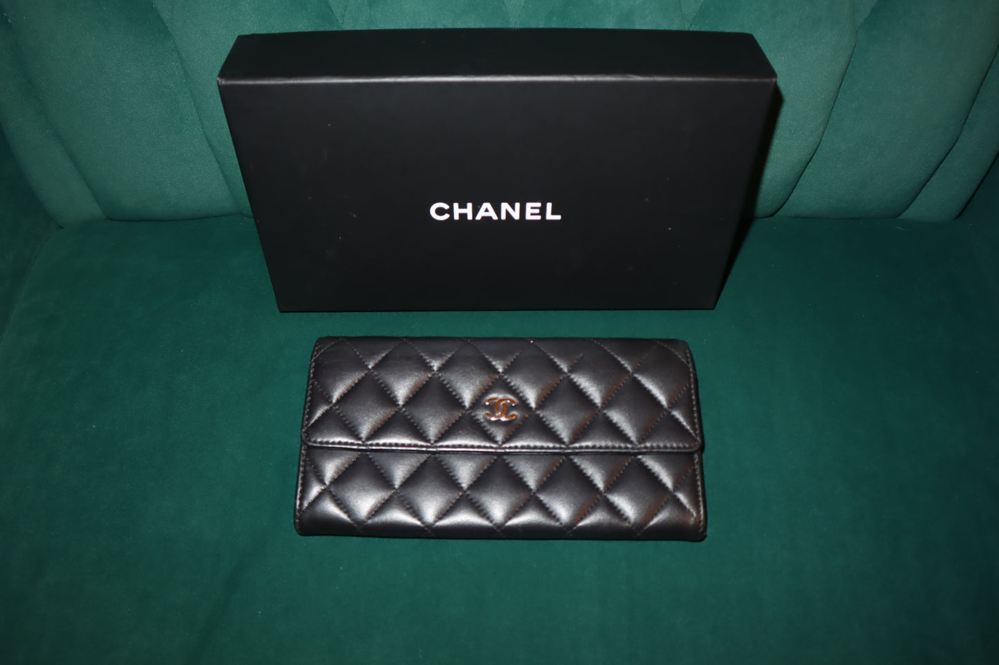 Pre-Loved CHANEL Matlasse Long Wallet