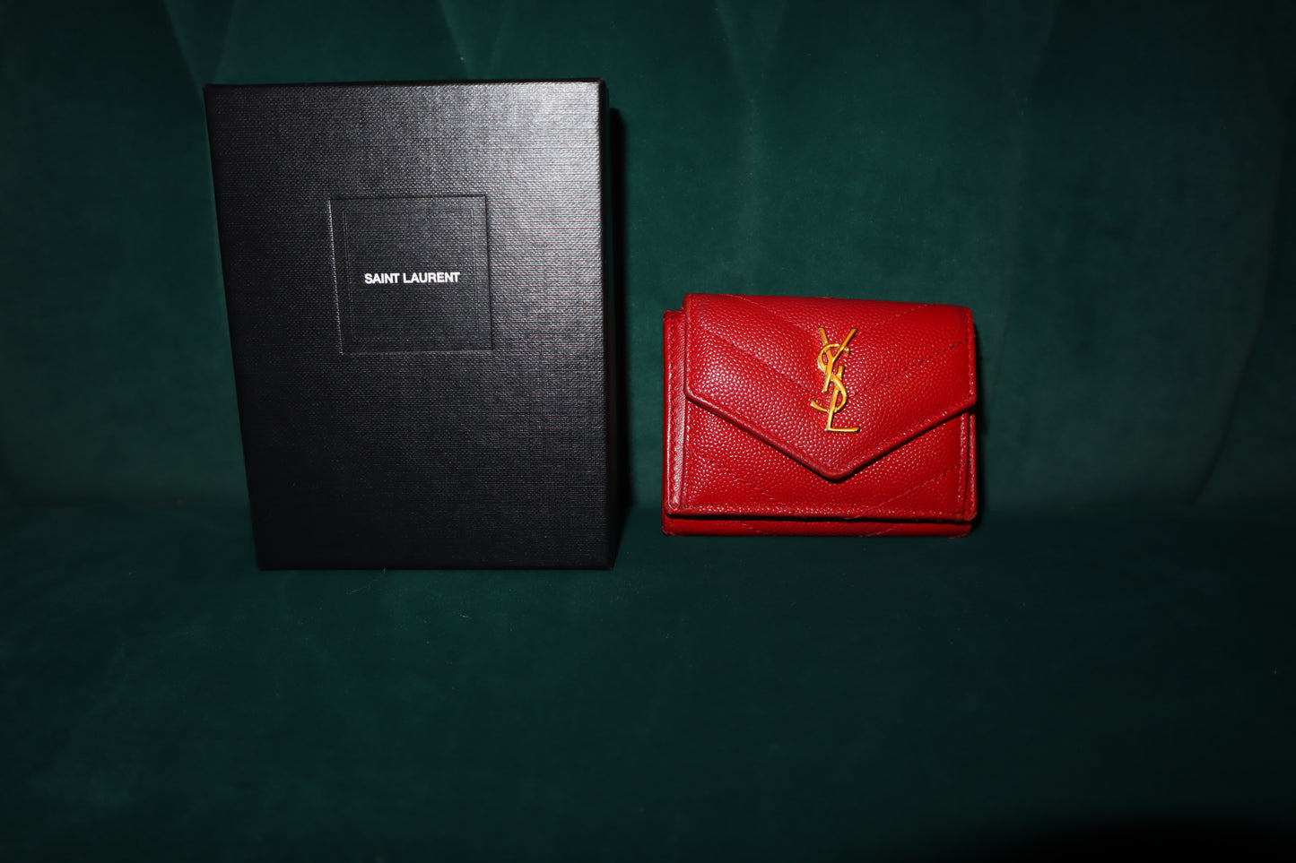 Pre-Owned Saint Laurent Cassandra Trifold Wallet Red Caviar Skin