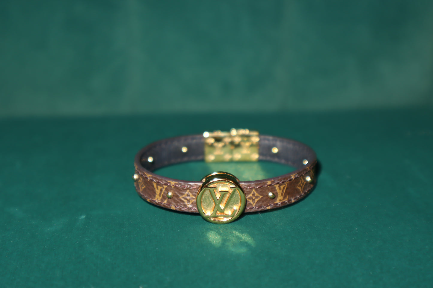 Pre-Owned Louis Vuitton Reversible Monogram and Black Canvas Leather Gold Tone Metal Bracelet