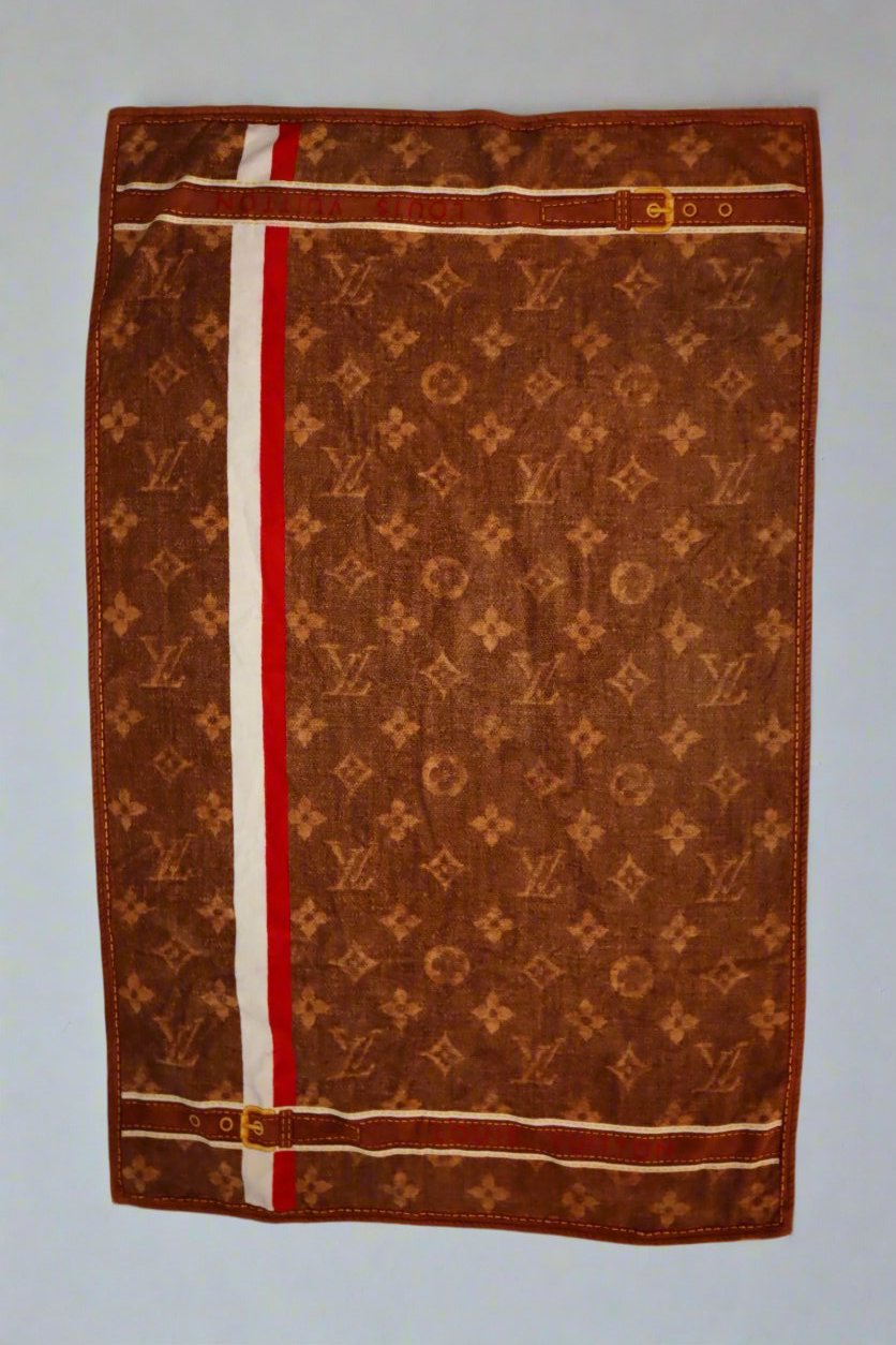 Pre-Owned Louis Vuitton Towel