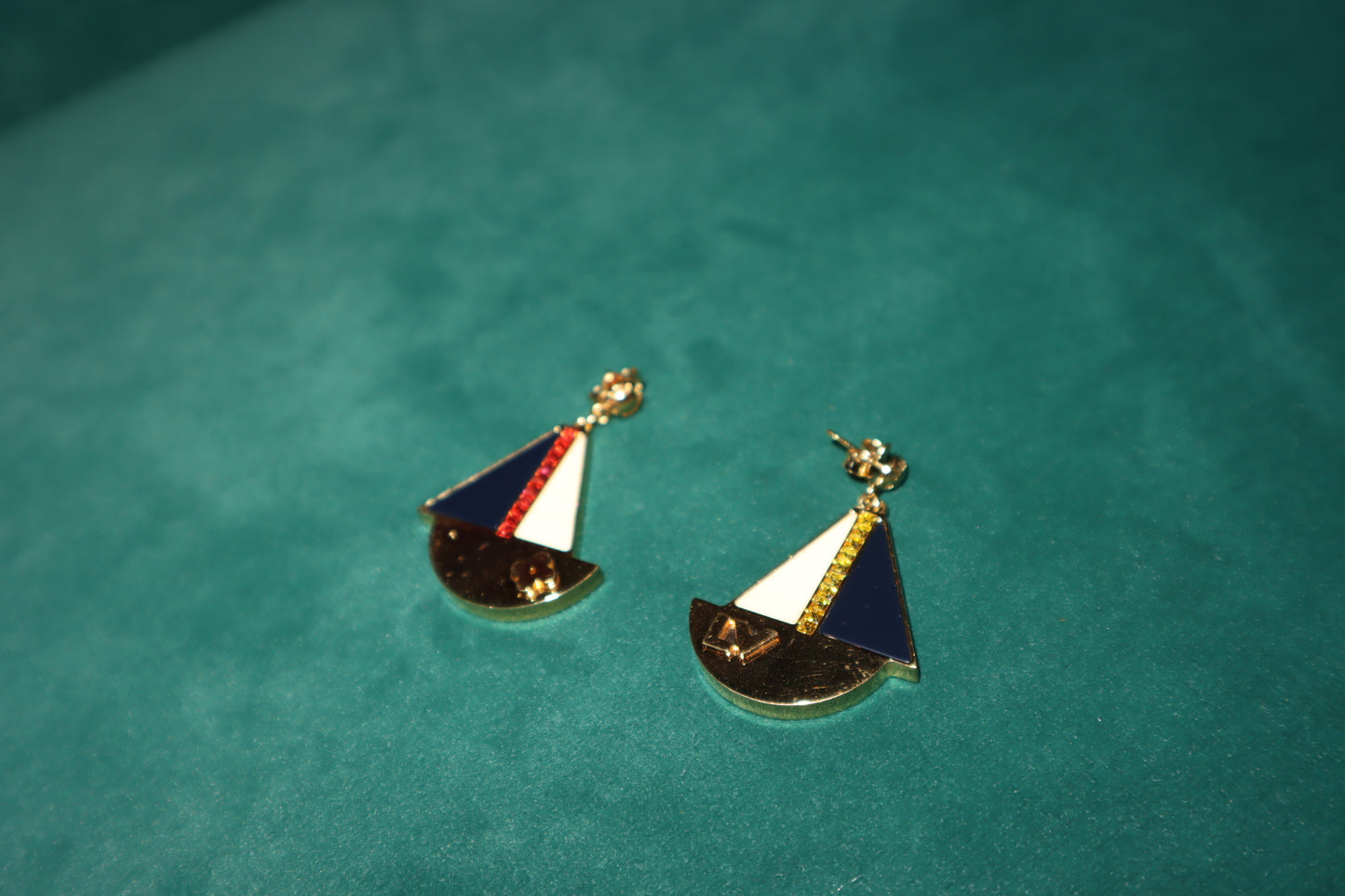 Pre-Owned Louis Vuitton Boat Dangling Earrings