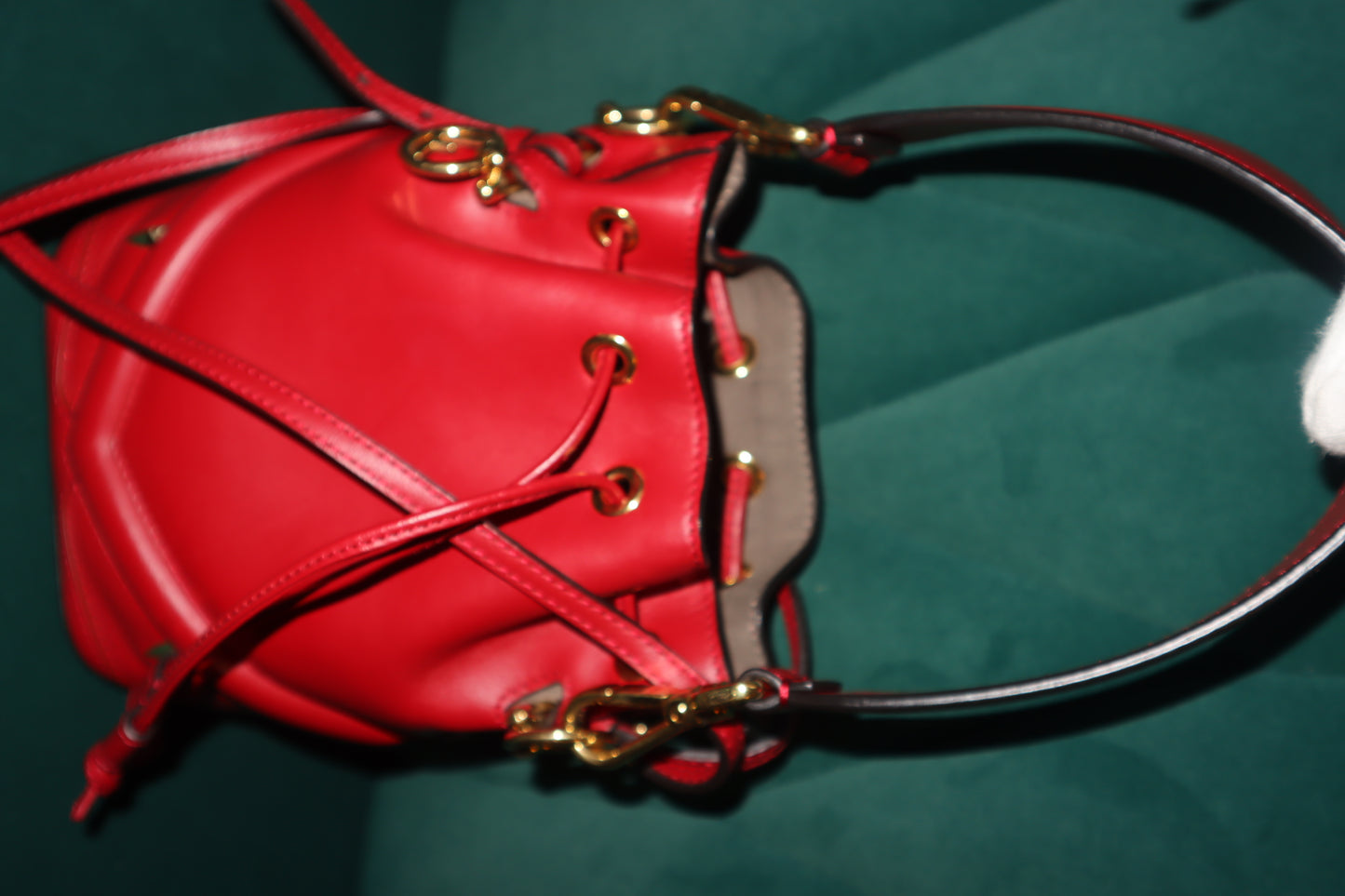 Pre-Owned FENDI Red Leather Mini Mon Tresor Sling Crossbody Bucket Bag