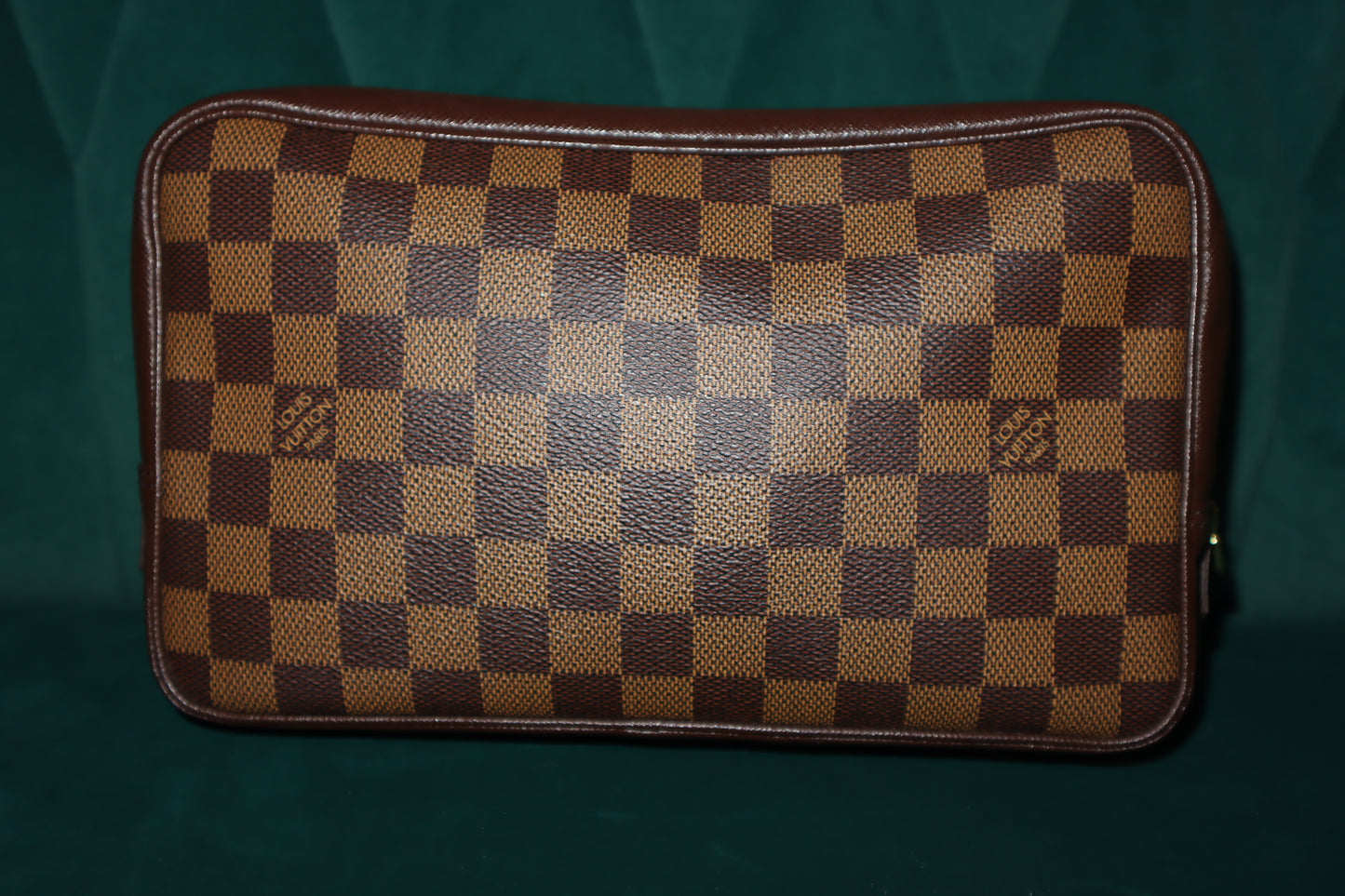 Pre-Owned DE Louis Vuitton Makeup Toiletry Bag