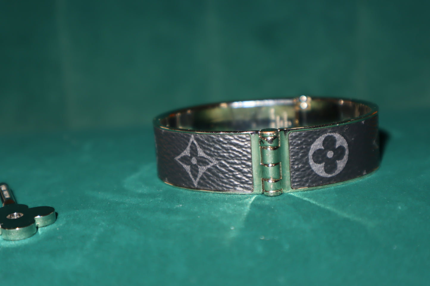 Pre-Owned Louis Vuitton DE Braclet Unisex Mens