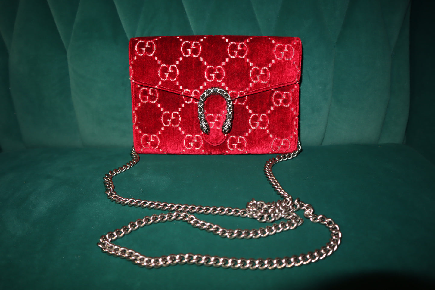 Gucci Dionysus Chain Wallet – Iconic GG Velvet in Compact Luxury Pre Owned