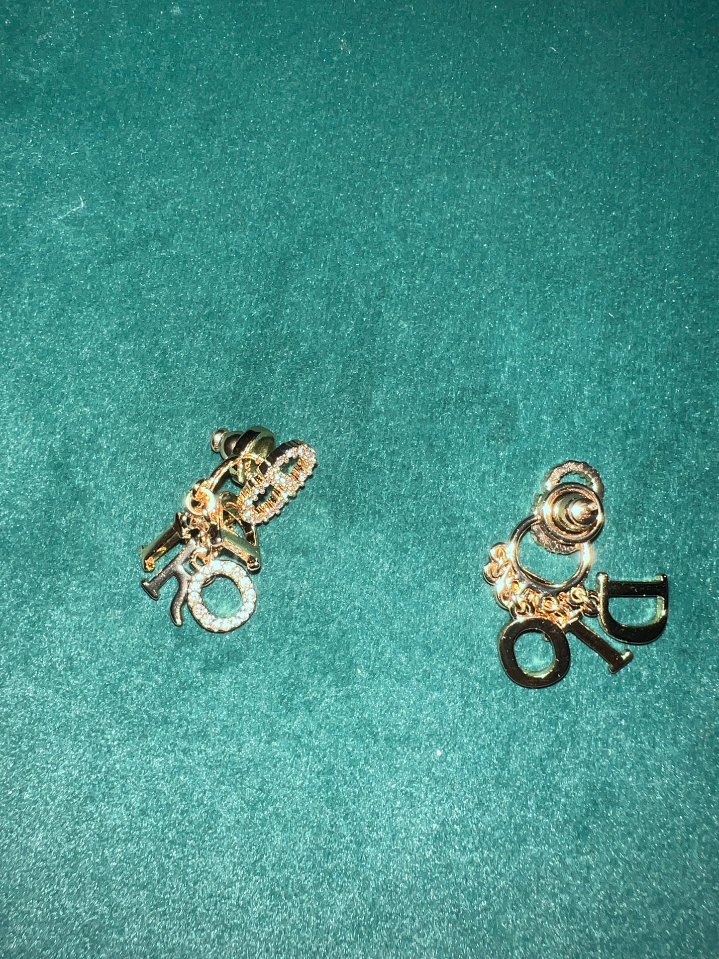 Pre-Owned Dior Pearl Gold Plated Earring