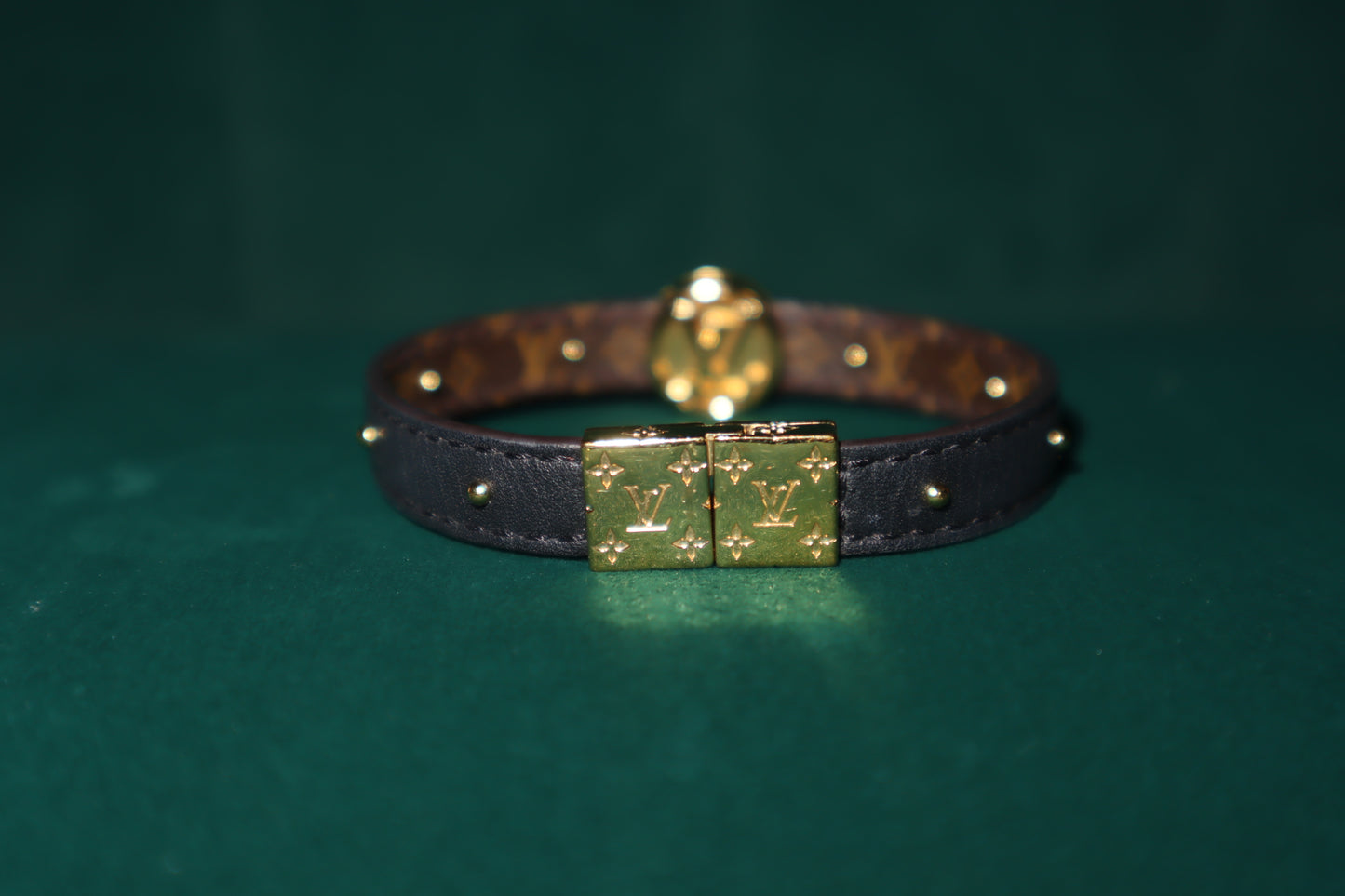 Pre-Owned Louis Vuitton Reversible Monogram and Black Canvas Leather Gold Tone Metal Bracelet