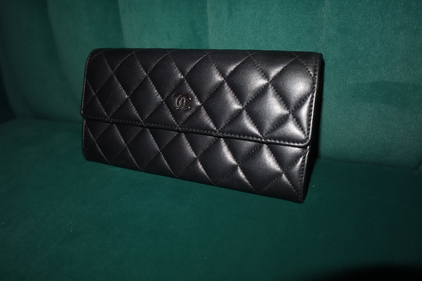 Pre-Loved CHANEL Matlasse Long Wallet