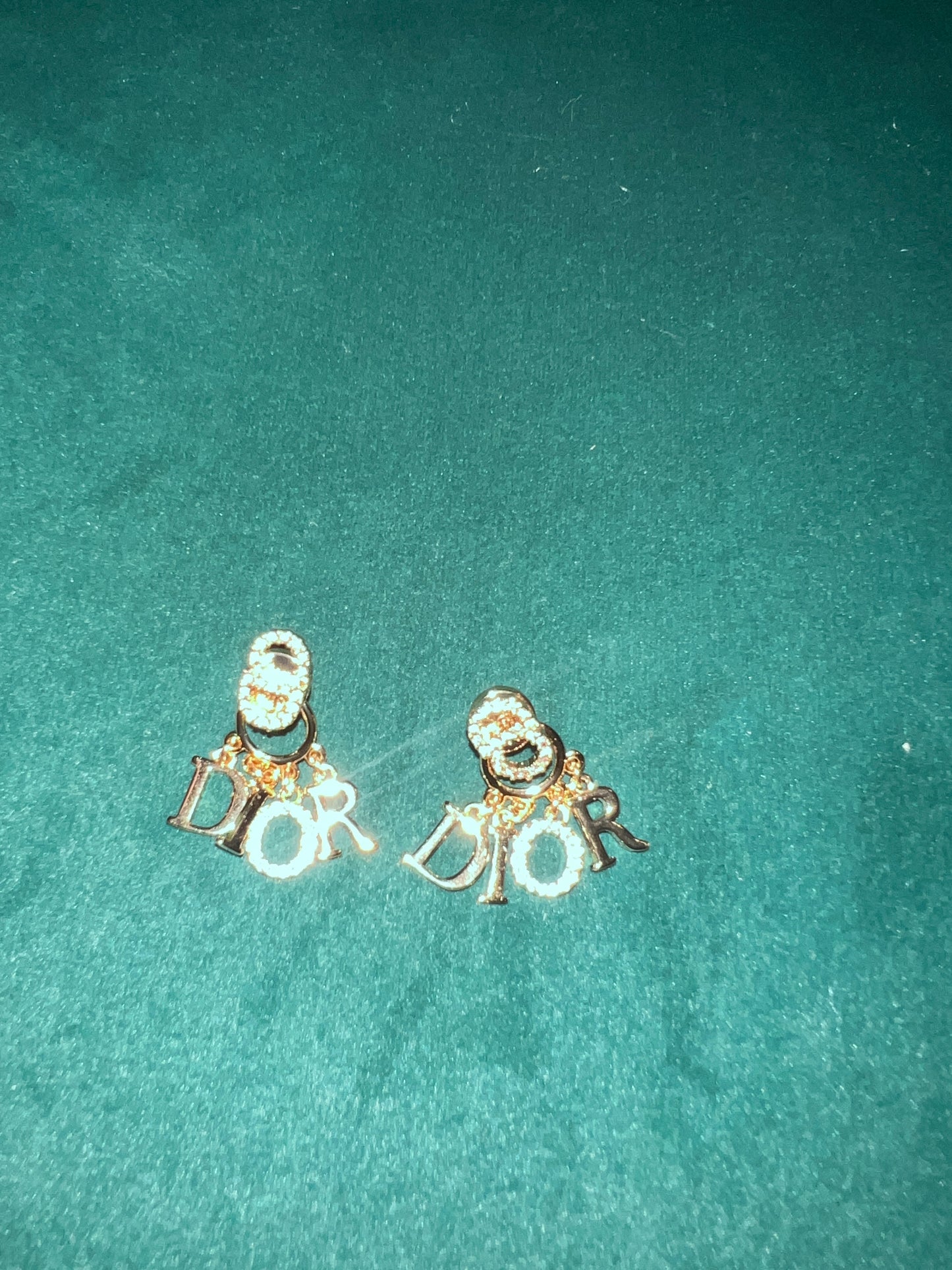 Pre-Owned Dior Pearl Gold Plated Earring