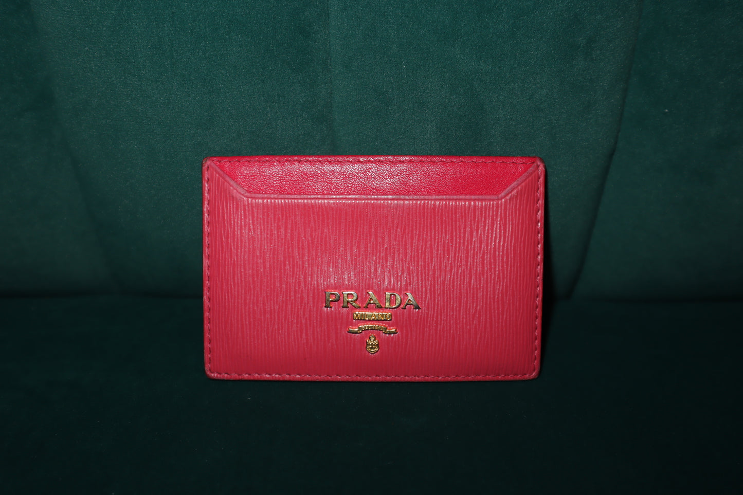 Pre-Owned Prada Fuchsia Vitello Move Leather Card Holder