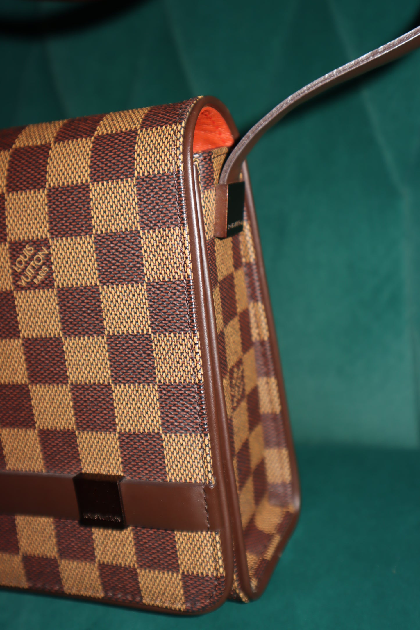 Pre-Owned Louis Vuitton Damier Ebene Tribeca Long