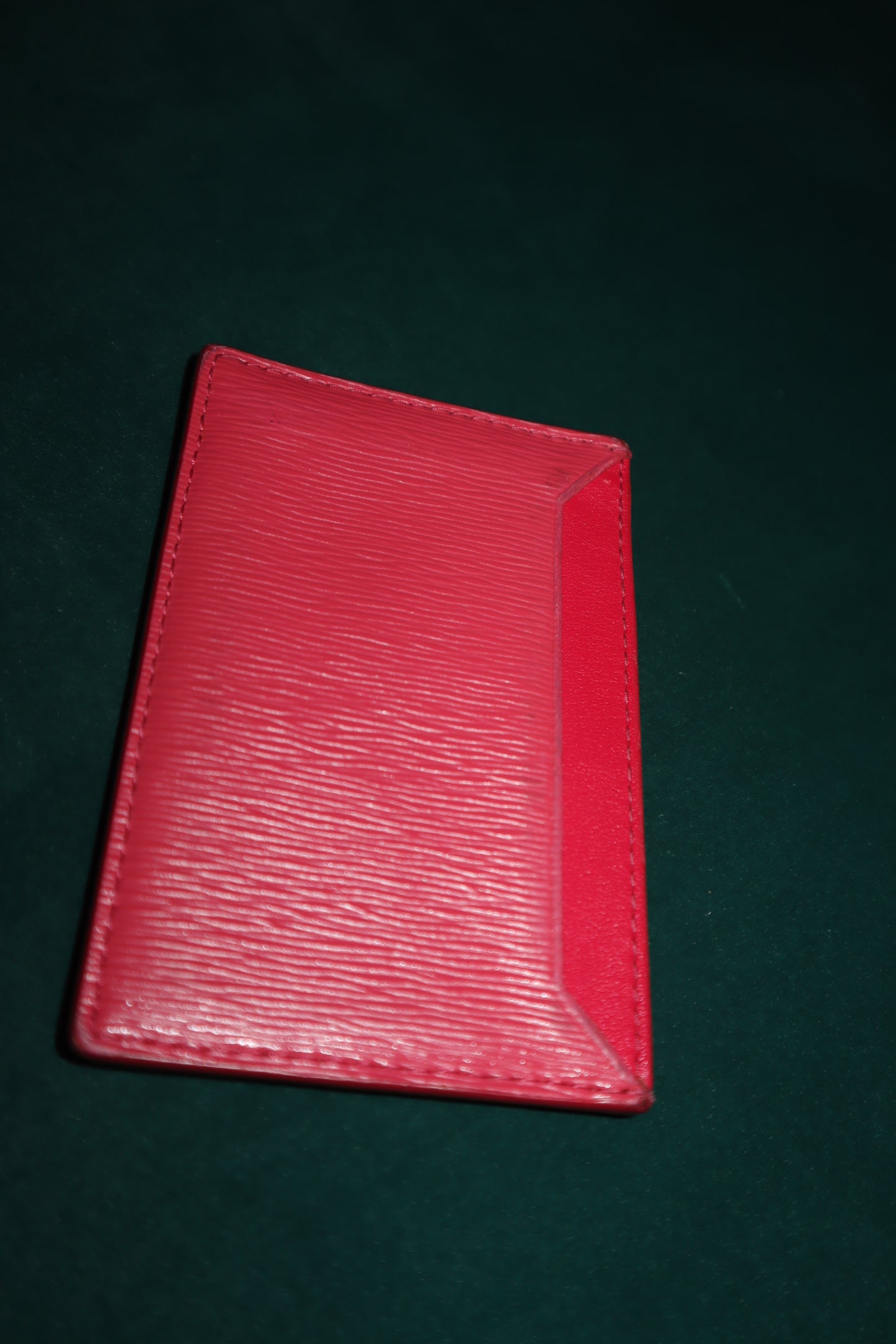 Pre-Owned Prada Fuchsia Vitello Move Leather Card Holder