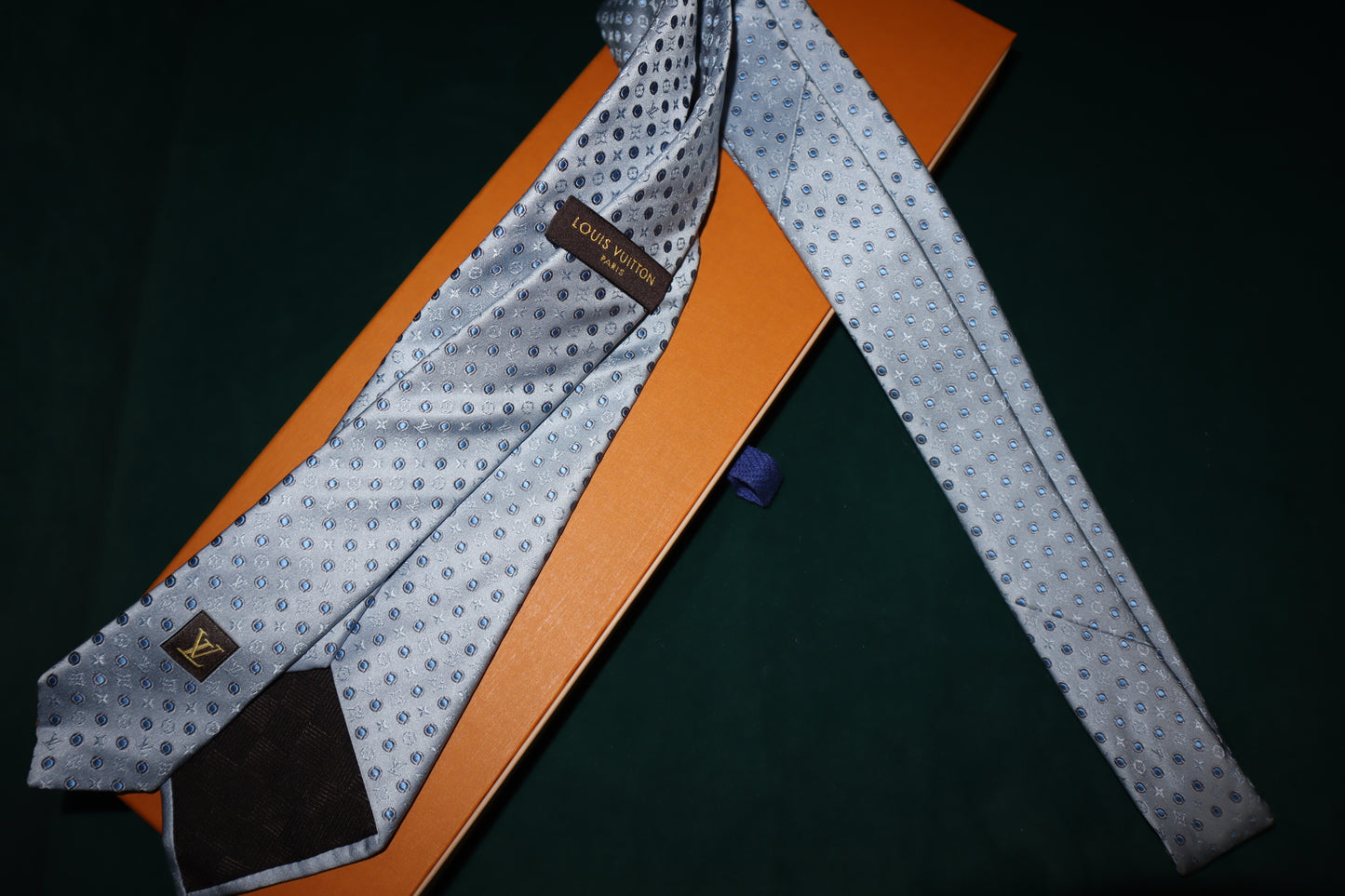 Pre-Owned Louis Vuitton Monogram Gradient Dots Tie