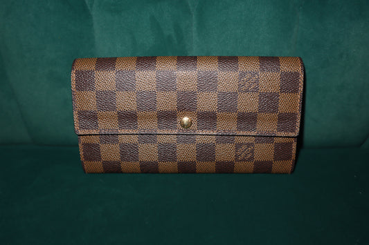 Pre-Owned Louis Vuitton Sarah DE Flaw Wallet