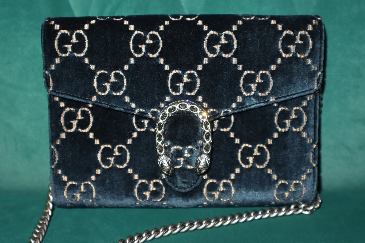 Gucci Dionysus Chain Wallet – Navy Blue Iconic GG Velvet in Compact Luxury Pre Owned