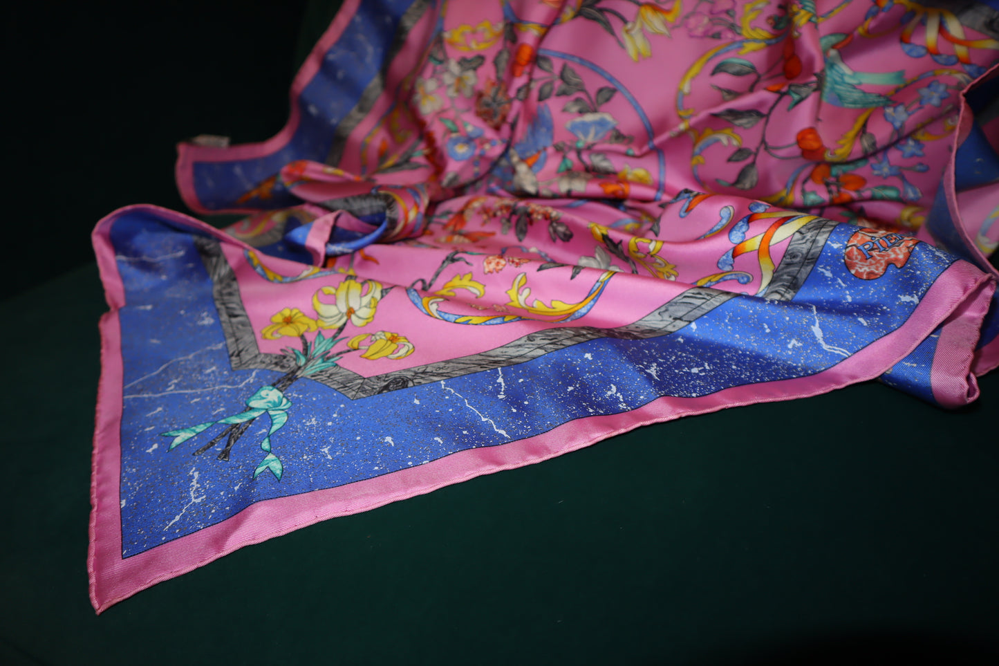 Pre-Owned Hermès Pierres D'Orient Et D'Occident Silk Scarf