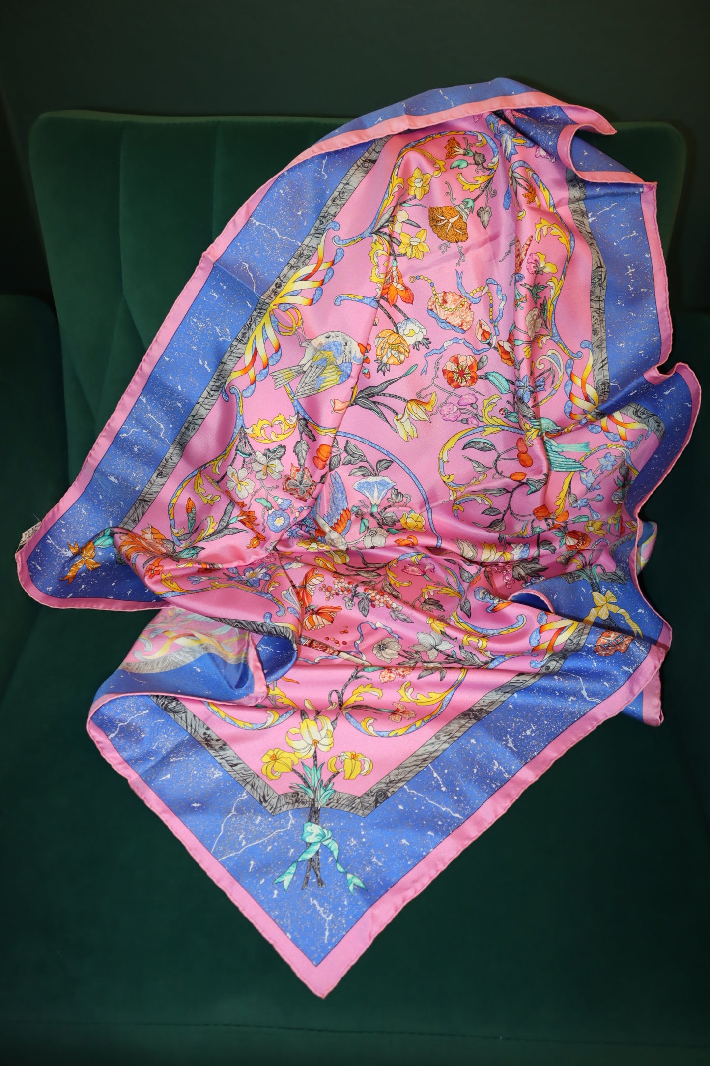 Pre-Owned Hermès Pierres D'Orient Et D'Occident Silk Scarf