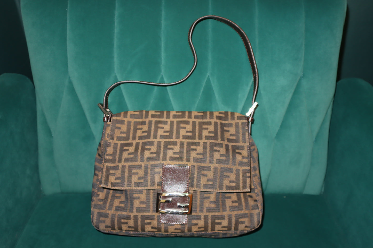 Pre-Owned Fendi L Zucca Shoulder Bag