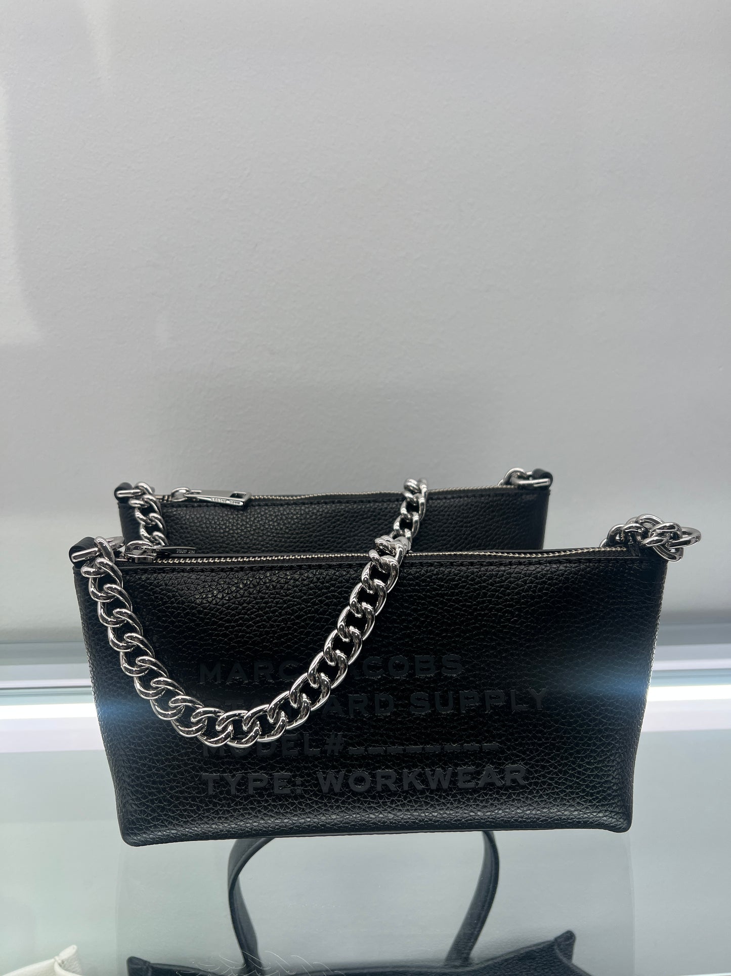 Marc Jacobs the standard Shoulder long gated handbag.