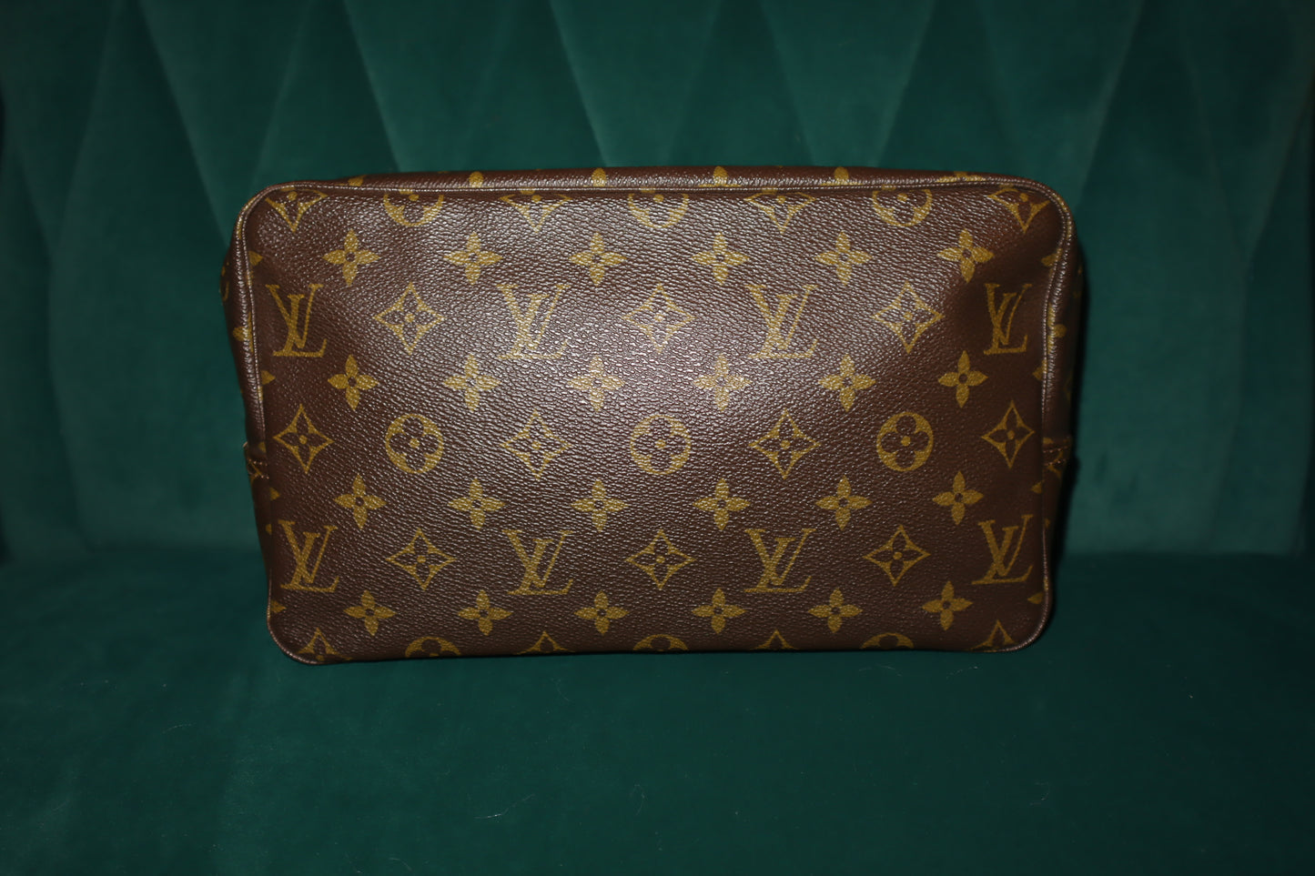 Pre-Owned Monogram Trousse Toilette 28