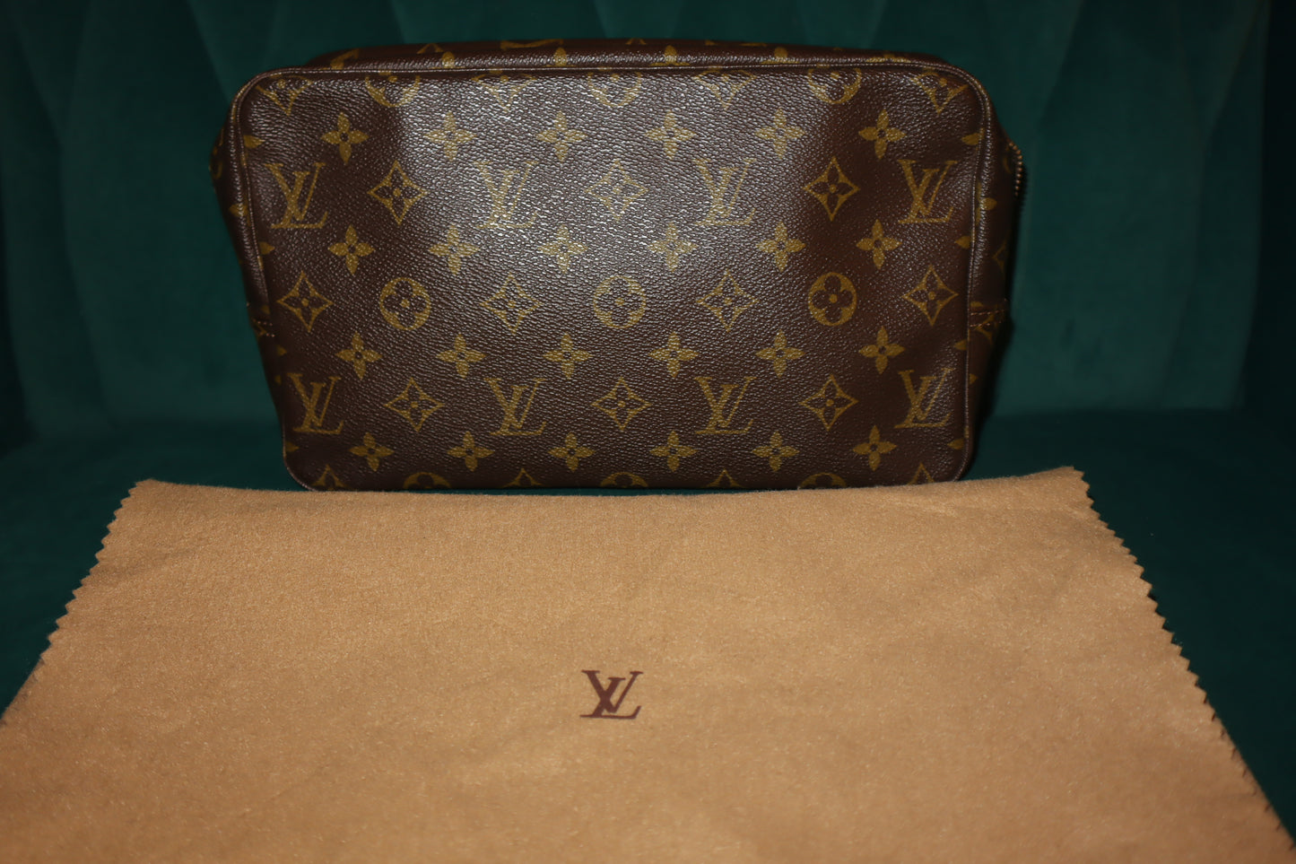 Pre-Owned Monogram Trousse Toilette 28