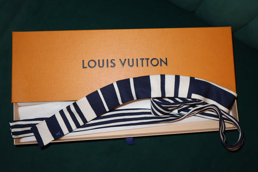 Pre-Owned Louis Vuitton Navy Blue & White Striped Silk Tie