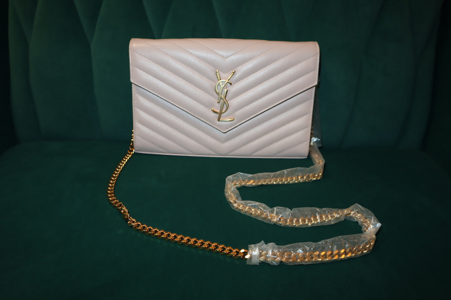 Saint Laurent Grain De Poudre Matelasse Chevron Monogram Chain Wallet Rose/Blush Antic NEW